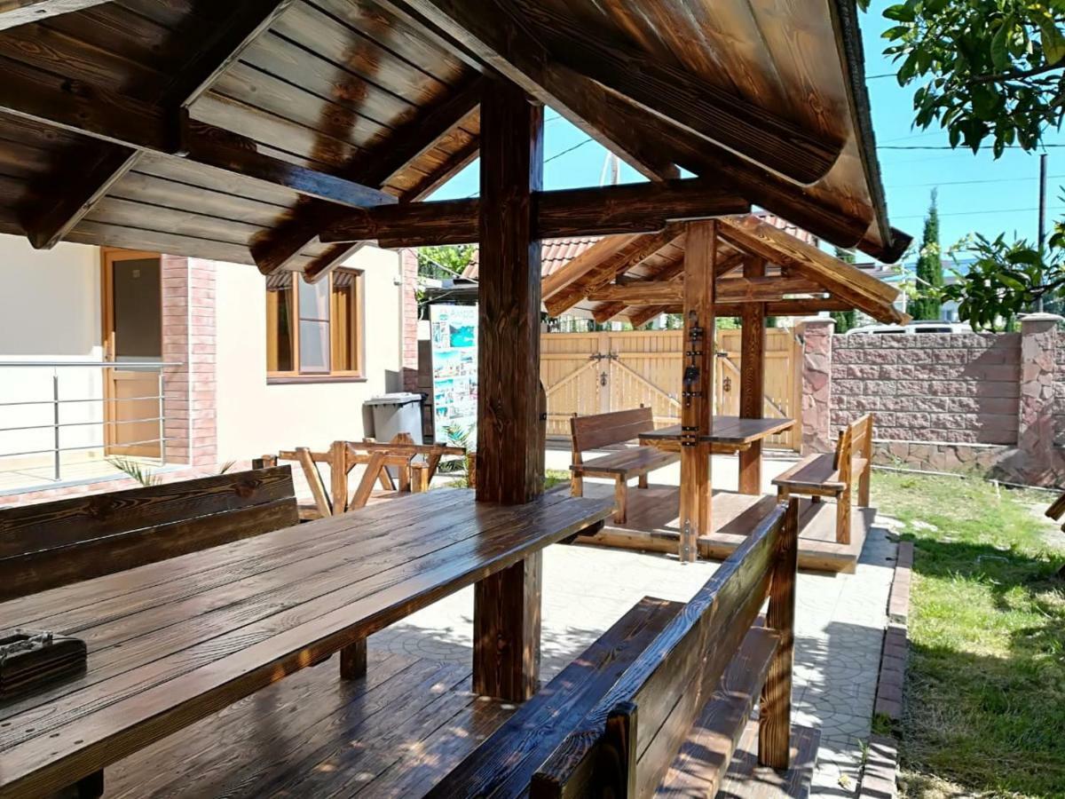 Runo Guest House Gagra Eksteriør billede